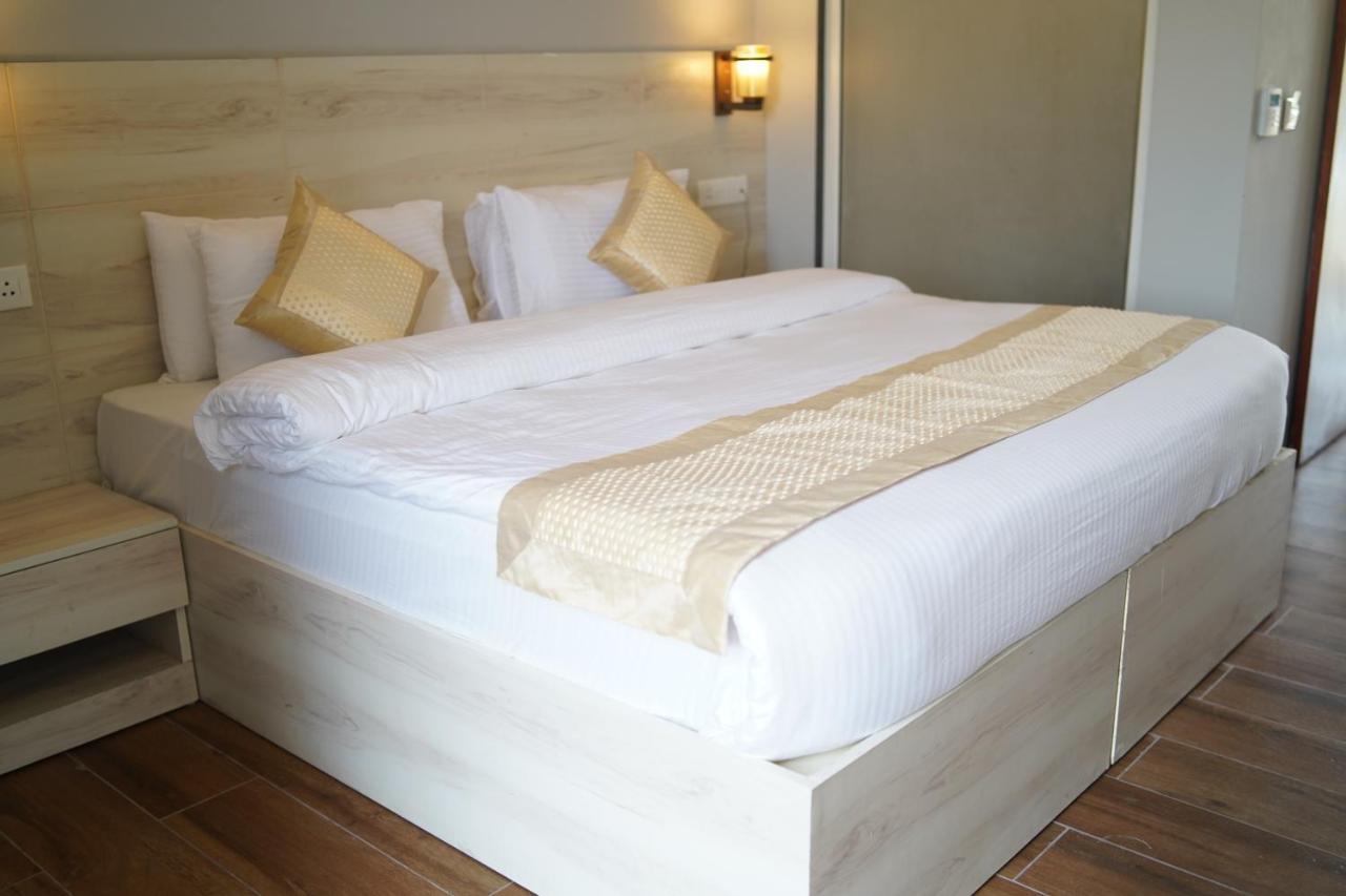 Aar Resort & Spa Jhajra Luaran gambar